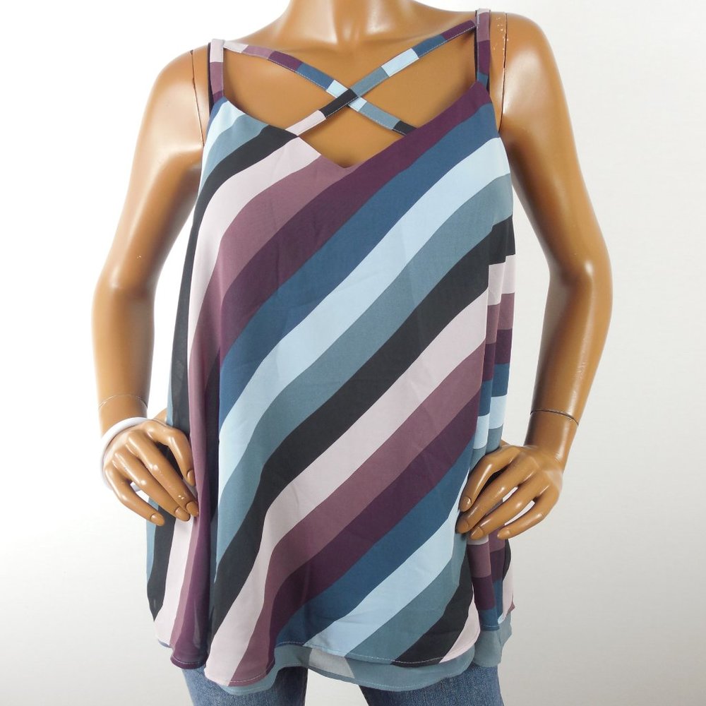 TORRID Top 1X Summer Blouse NWT $39 X-Neck - Picture 3 of 9